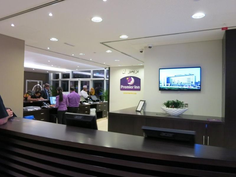 Premier Inn Abu Dhabi Airport Business Park Абу-Даби Экстерьер фото